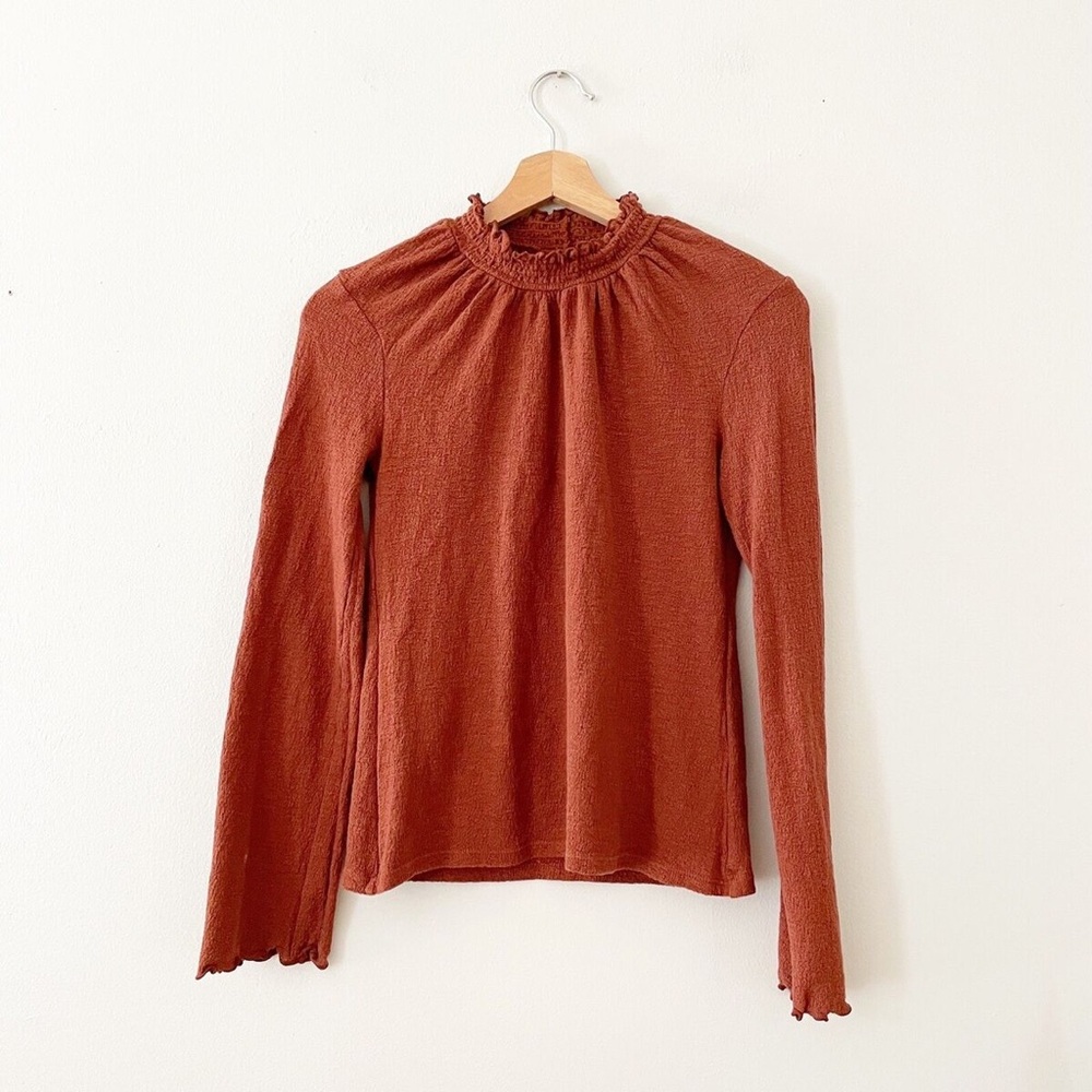 Madewell Texture and Thread Long Sleeve Ruffle Mockneck Top